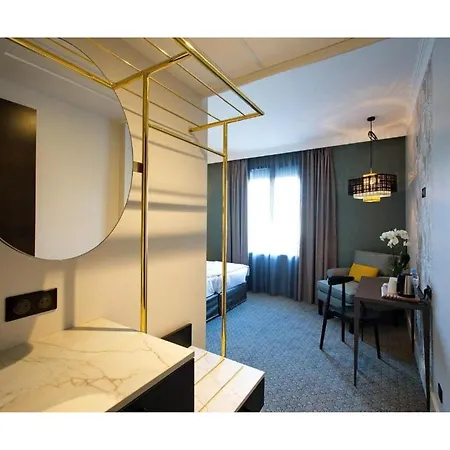 Western De Dieppe 1880 Otel