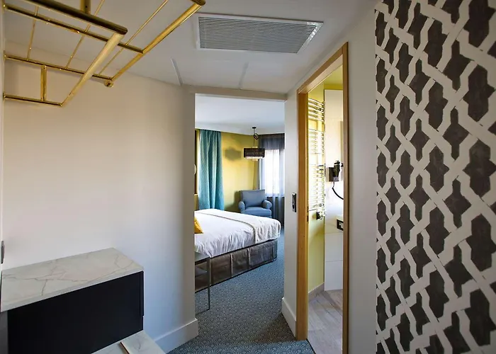 Western De Dieppe 1880 4* Rouen